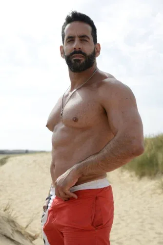 Massimo Arad gay muscle videos OnlyFans espanolas