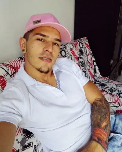 alejandro valencia OnlyFans espanolas